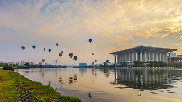 heissluft ballon festival putrajaya malaysia