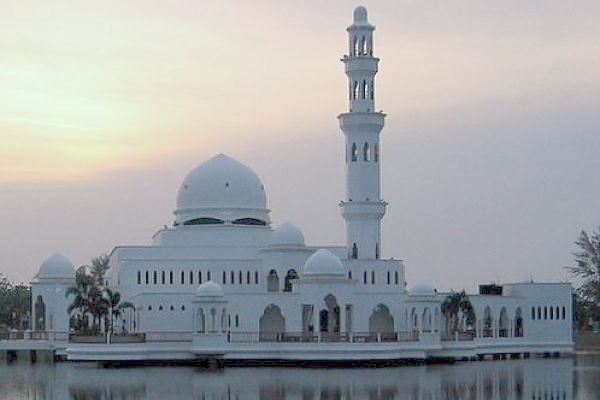 Reise Malaysia Kuala Terengganu Floating Mosque